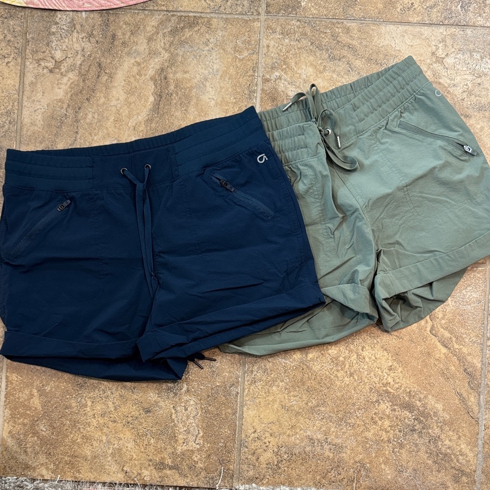 GAP Women’s GapFit Hiking Shorts Sz M